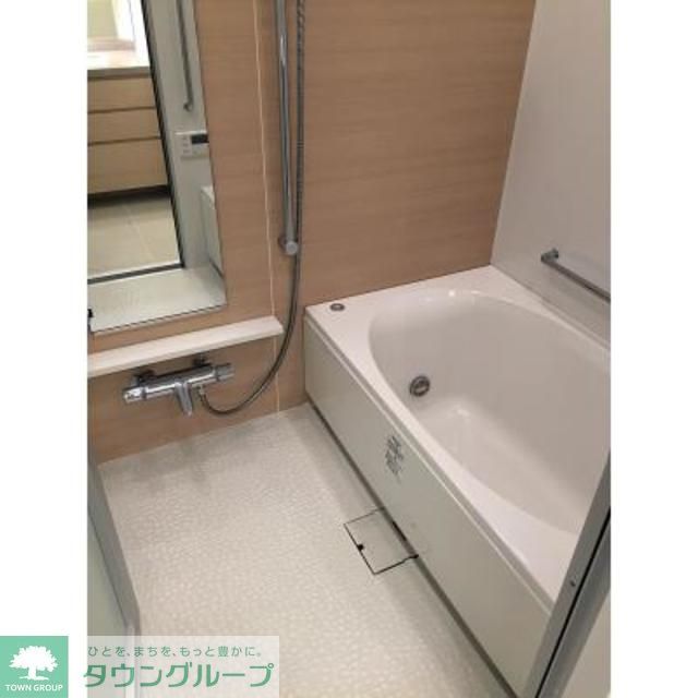 バス・シャワールーム　※写真は同タイプ住戸です。