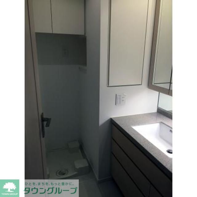 洗面設備　※写真は同タイプ住戸です。