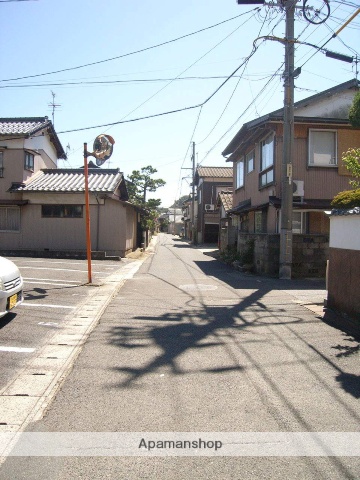 その他　周辺道路（その他）まで10m