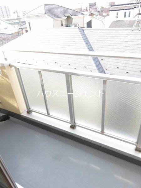 バルコニー　洗濯物も干せます。