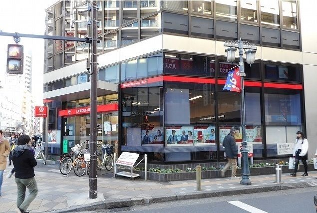 銀行　三菱東京ＵＦＪ銀行（銀行）まで700m