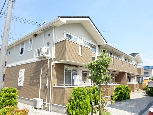 建物外観　2階建て