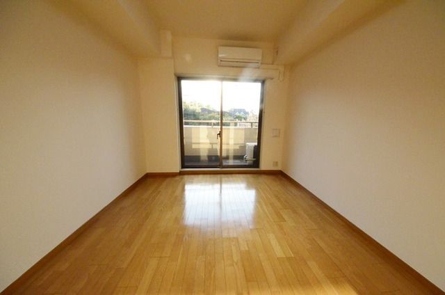 居室・リビング　★8帖の洋室★