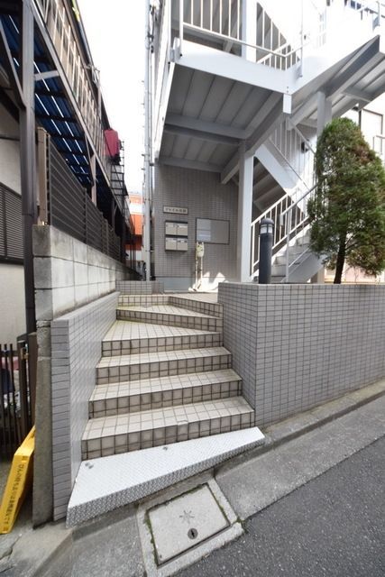 エントランス　☆お問い合わせはお早めに☆