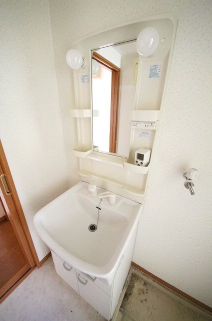 洗面設備　同仕様