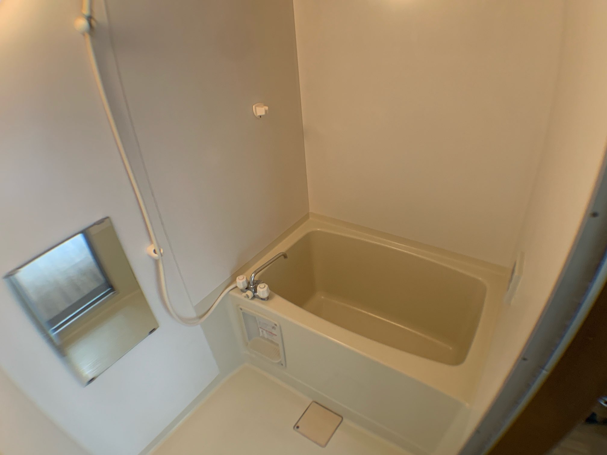 バス・シャワールーム　バストイレ別です♪