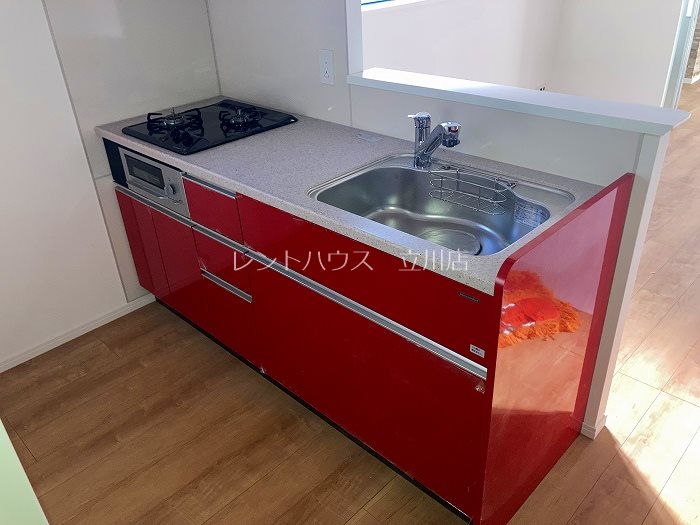 キッチン　同物件別部屋参考写真です