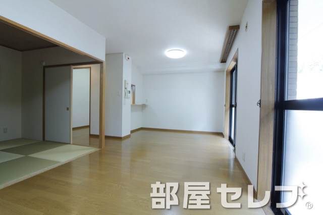 その他部屋・スペース　広々としたリビングで生活しやすいですね。
