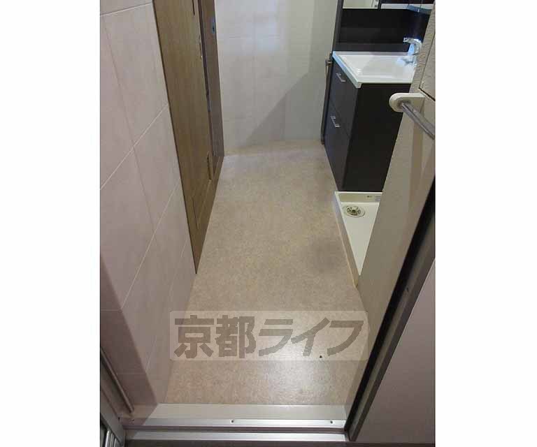 洗面設備　広めの脱衣所です