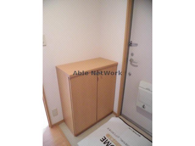 玄関　別棟反転間取り参考画像