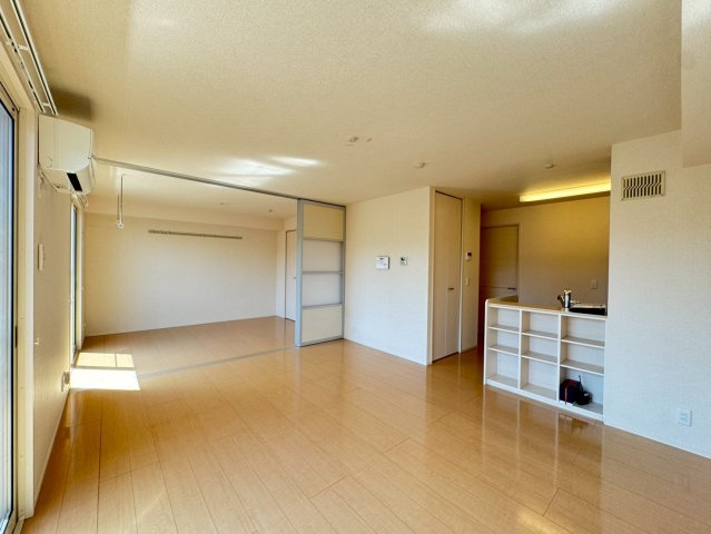 居室・リビング　ゆったり過ごせるリビングです