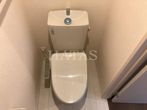 トイレ　同物件別部屋のイメージ写真です