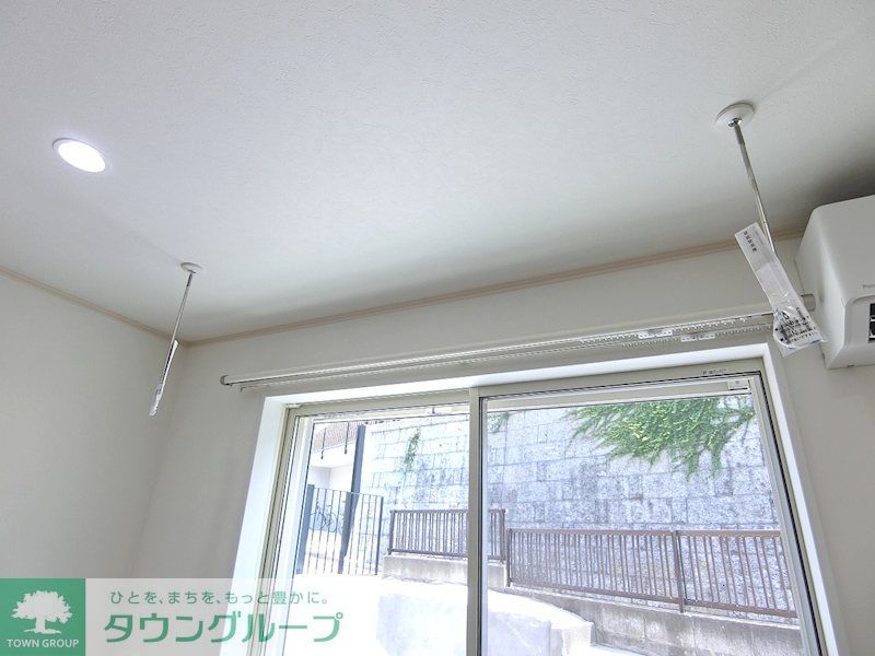 その他設備　雨の日も安心、室内物干し付き！