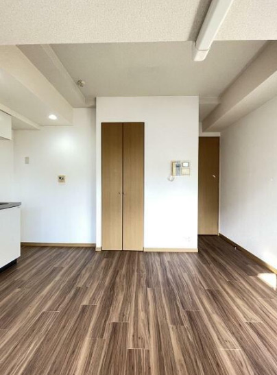 居室・リビング　※別部屋の参考写真です。