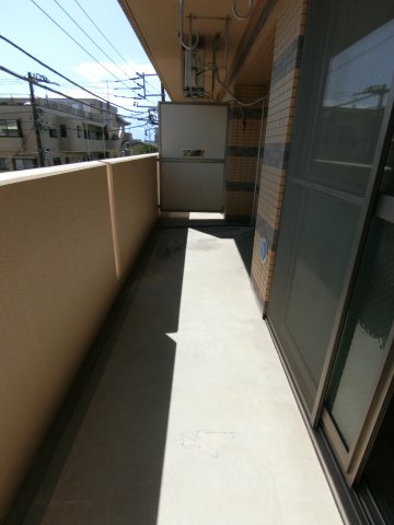 バルコニー　他のお部屋の参考写真となります。