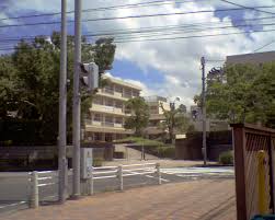 中学校　春日市立春日東中学校（中学校）まで849m