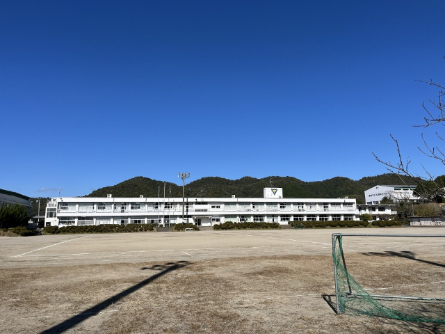 中学校　組合立双葉中学校（中学校）まで1949m