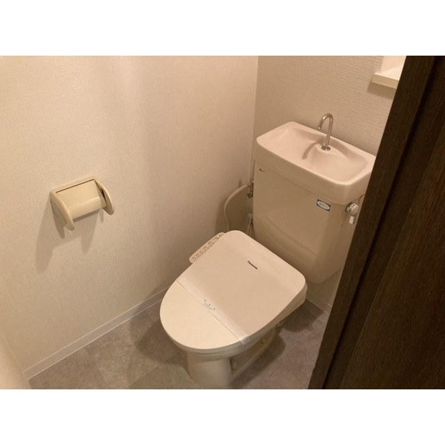トイレ　清潔感のあるトイレです