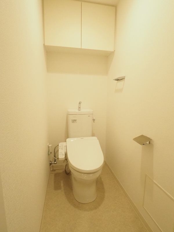 トイレ　※同タイプの別のお部屋です。