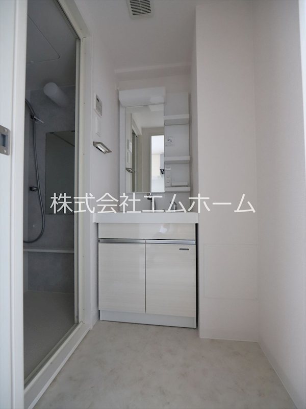 洗面設備　脱衣所　洗面化粧台