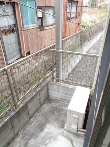 バルコニー　テラス
