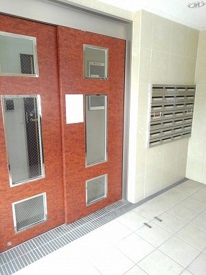 エントランス　清潔なエントランスです