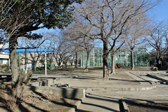 公園　和泉二丁目公園（公園）まで946m