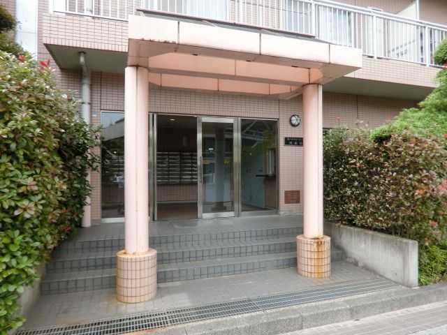 エントランス　お部屋への入り口はこちらからどうぞ