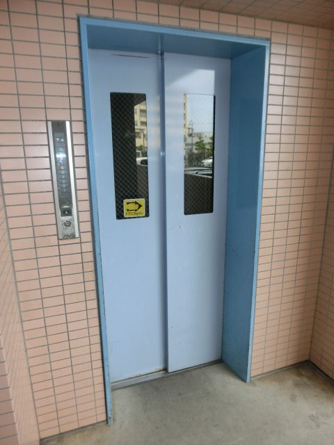 その他共有部分　エレベーター付き。