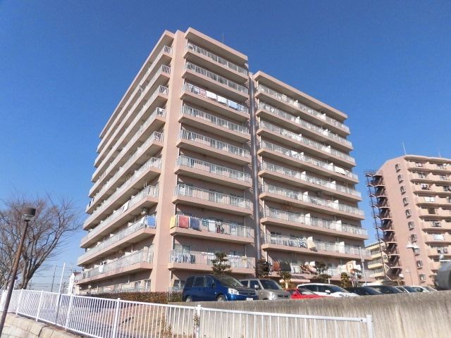建物外観　イオンなども近くお買物にも便利です