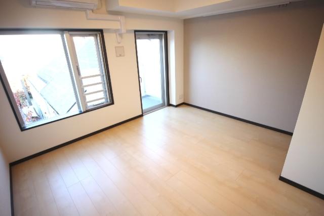 居室・リビング　※以下同タイプ別部屋参考写真です