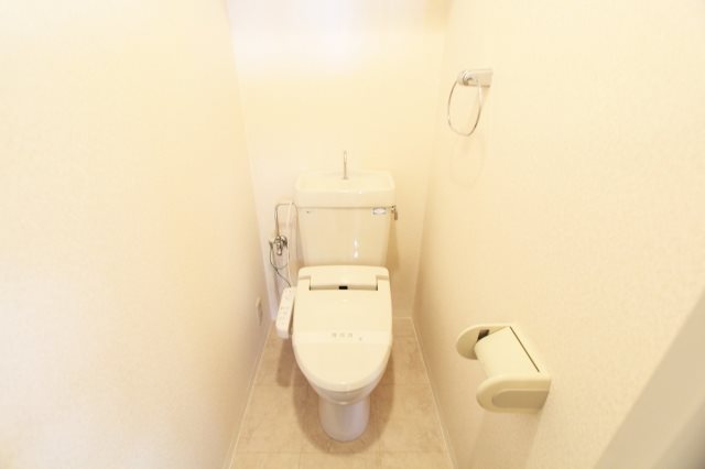 トイレ　※別号室の写真です★（実際のお部屋とは異なります）