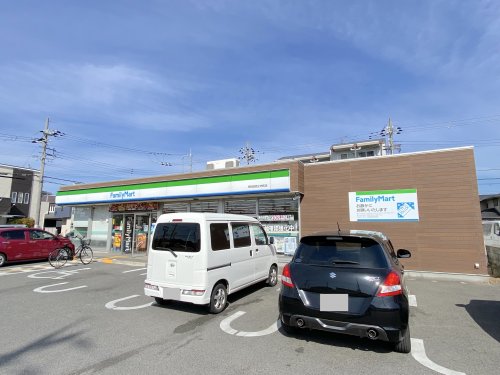 コンビニ　ファミリーマート 岸和田西之内町店（コンビニ）まで243m