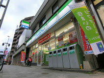 コンビニ　ファミリーマート 町屋一丁目店（コンビニ）まで252m