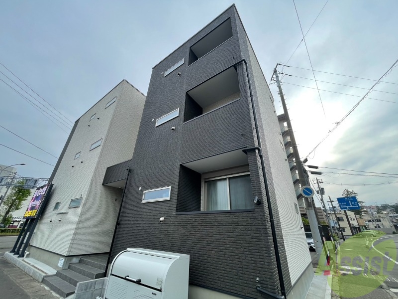 建物外観　仙台市太白区砂押南町「ＲＥＧＡＬＥＳＴ長町南ＭＴ」
