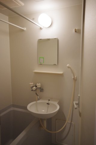 バス・シャワールーム　※同間取り別部屋参考写真となります