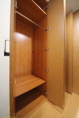 収納　リーガルあみだ池新町