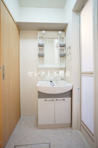 洗面設備　広い洗面スペース