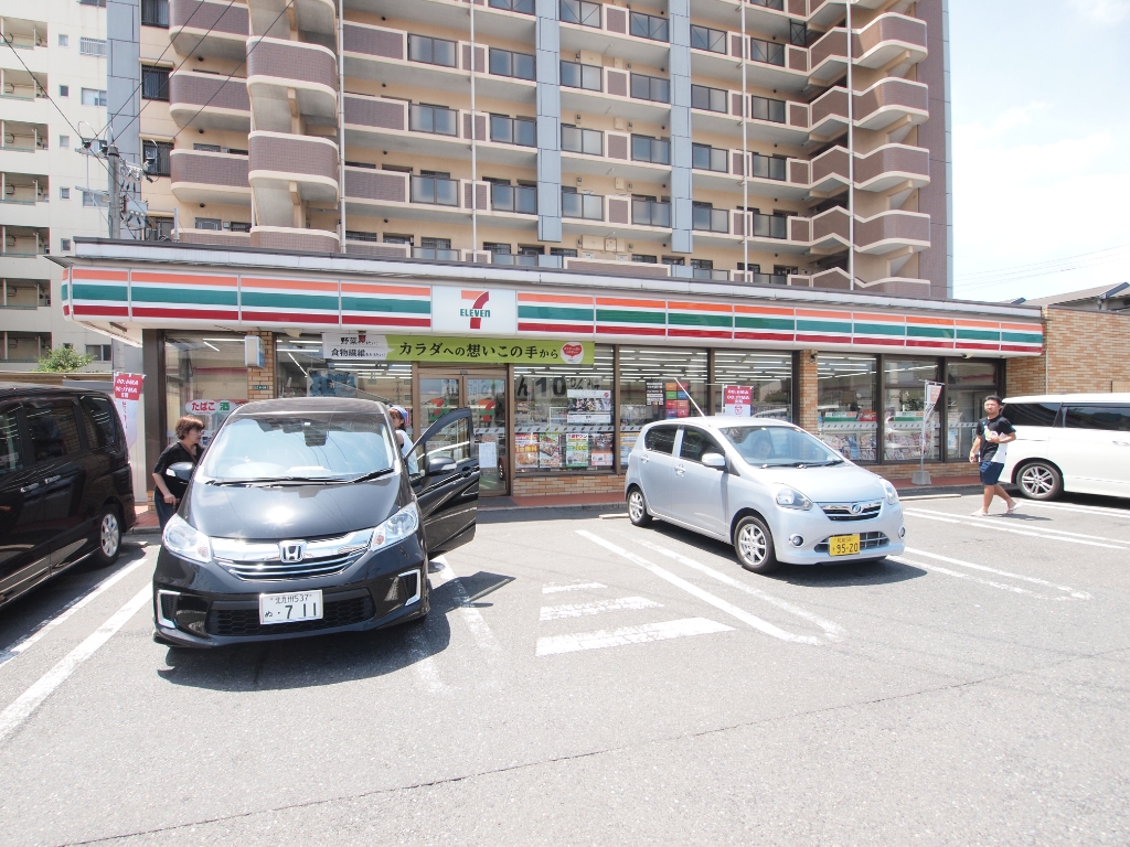 コンビニ　セブンイレブン 小倉日明4丁目店（コンビニ）まで512m