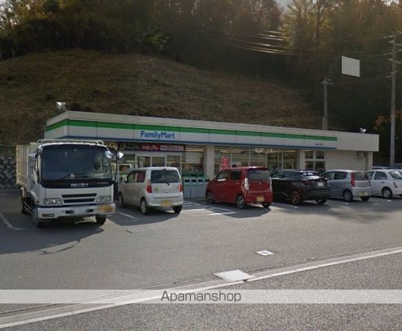 コンビニ　ファミリーマート（コンビニ）まで4149m
