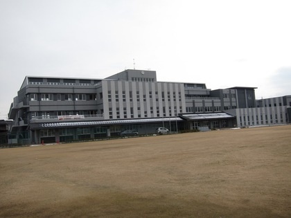 中学校　小松市立御幸中学校（中学校）まで1071m