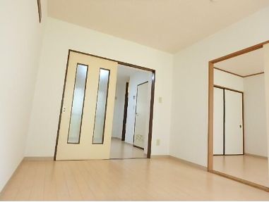 居室・リビング　※別部屋参考写真