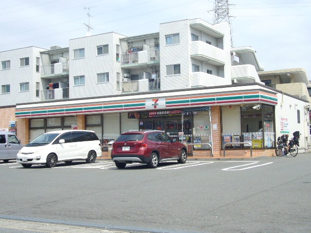 コンビニ　セブンイレブン　川崎子母口東（コンビニ）まで521m