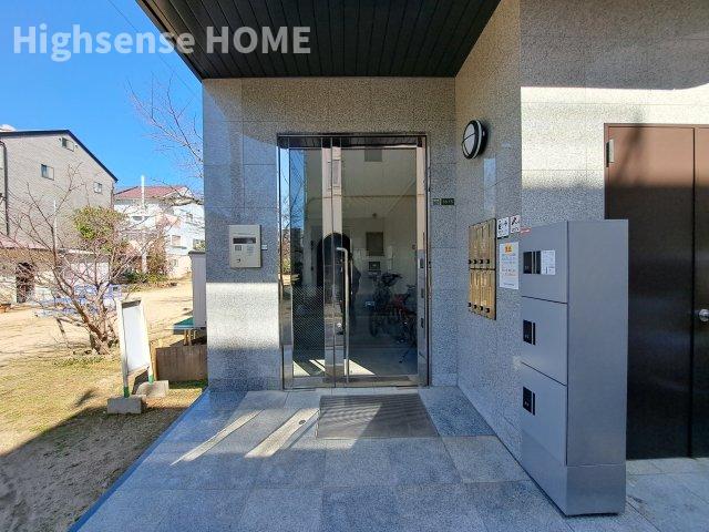 エントランス　毎日通るエントランスはこのようになっています