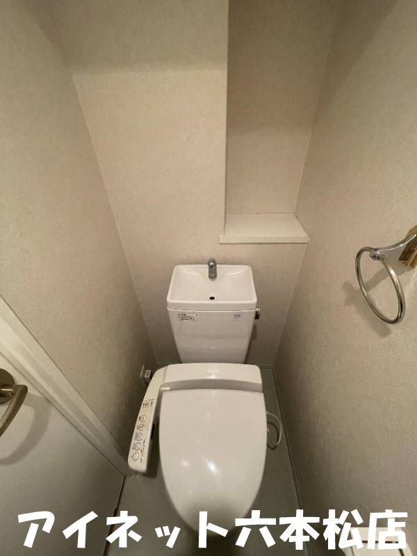 トイレ　落ち着く空間ですね。