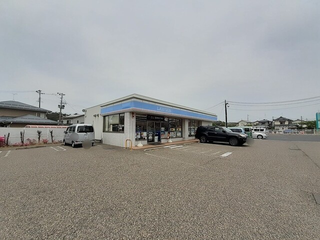 コンビニ　ローソン　新潟青山７丁目店（コンビニ）まで270m