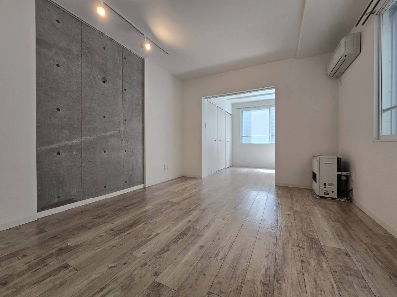 居室・リビング　広くてキレイなお部屋が広がっていて、充実した生活が送れそう。