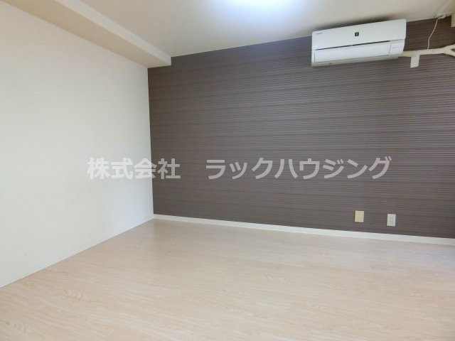 居室・リビング　和室になっております。 【お部屋さがしはラックハウジングにお