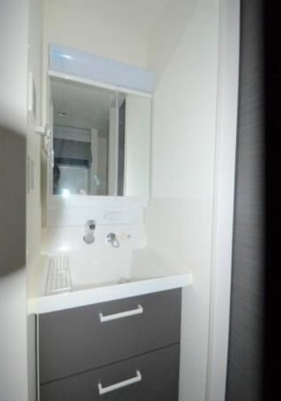 洗面設備　別部屋参照写真