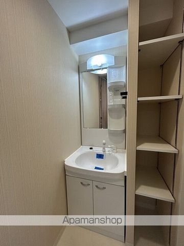 小田急伊勢原駅前マンションの内装写真